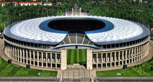 #هنا_برلين.. أسطورة يوفنتوس الإغريقية تواجه رغبة برشلونة في حكم العالم